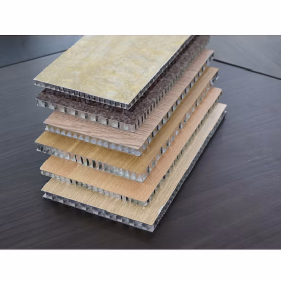 4X8 Pé 4 X 8′ 10mm THK Telhado Exterior Piso Parede Móveis Acústico Marinho Madeira Alumínio Alumínio Composto Painel Sandwich Honeycomb para Sala Limpa Carroceria de Caminhão